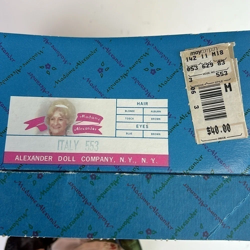 Vintage Madame Alexander “Italy” Collector Doll 553 in Box